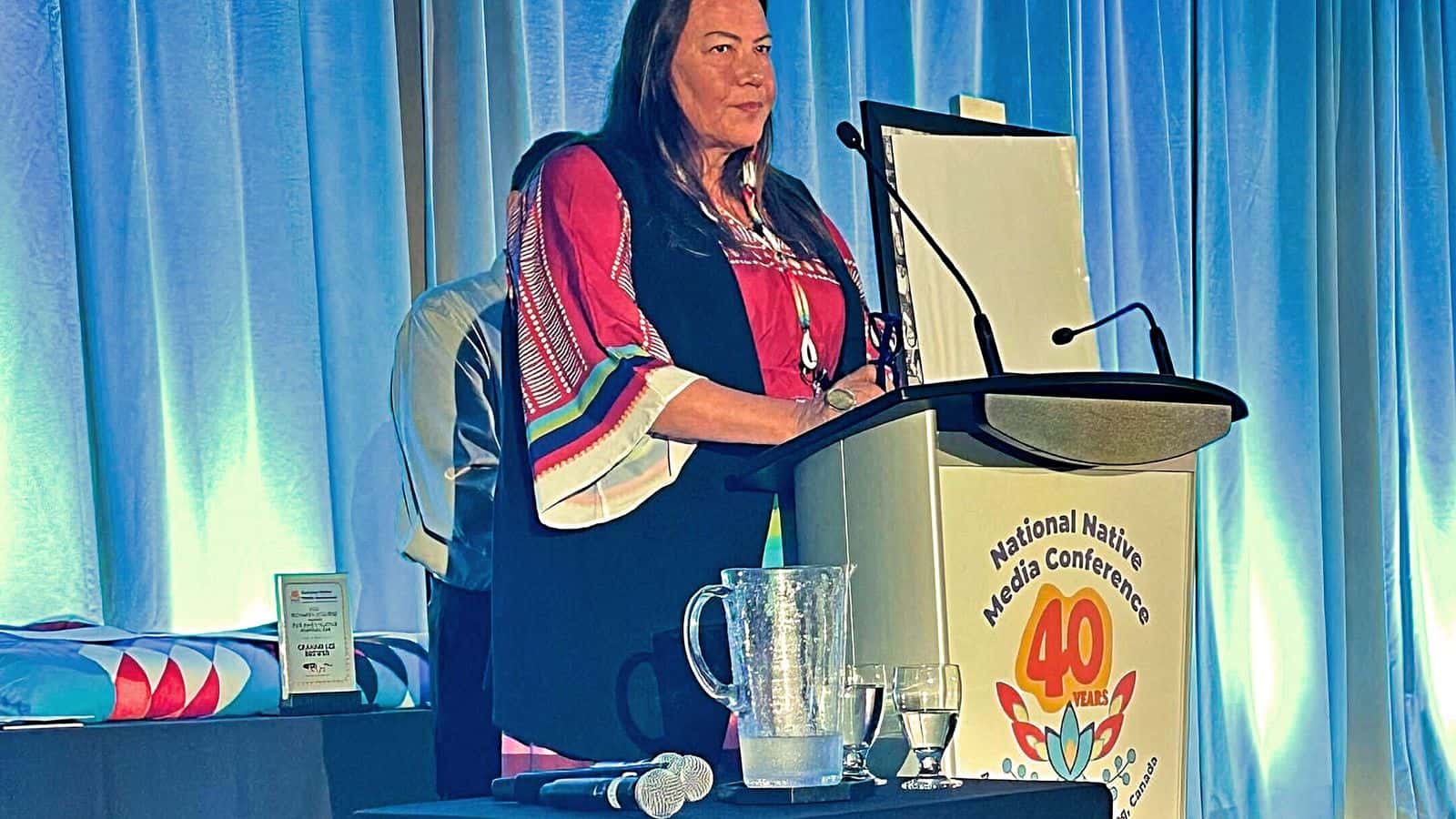 Jodi Rave Spotted Bear addresses about 400 Canadian and U.S. journalists on Aug. 12 during her acceptance speech of the inaugural Tim Giago Free Press Award. The awards banquet took place during the 40th Annual National Native Media Conference in Winnipeg, Manitoba. Photo/Indigenous Journalists Association