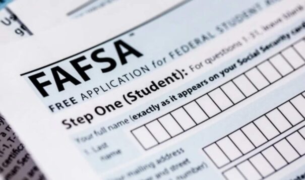 Watchdog group decries FAFSA snafus, demands stronger leadership